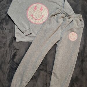 Gray Women's Sweatpants and Sweatshirt Set with Pink Smiley